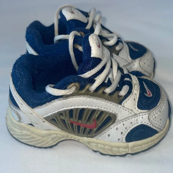 Nike boys deals summer shoes